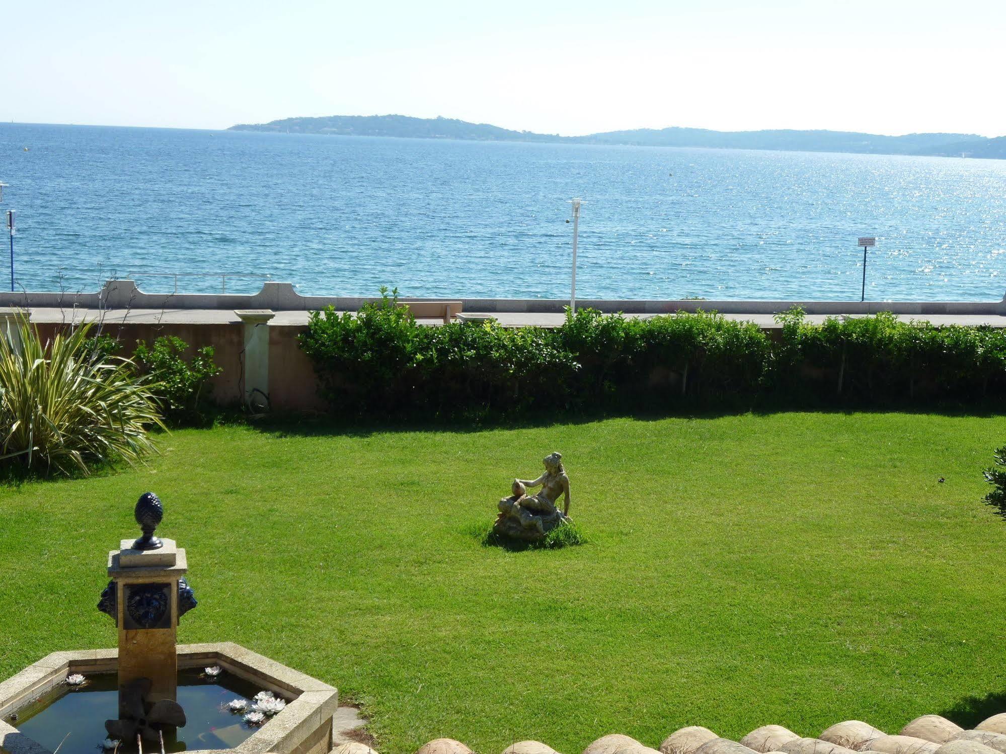 Hotel Martinengo Sainte-Maxime Esterno foto
