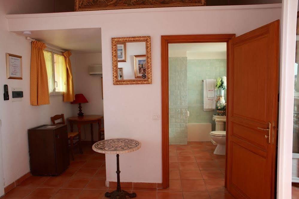 Hotel Martinengo Sainte-Maxime Esterno foto
