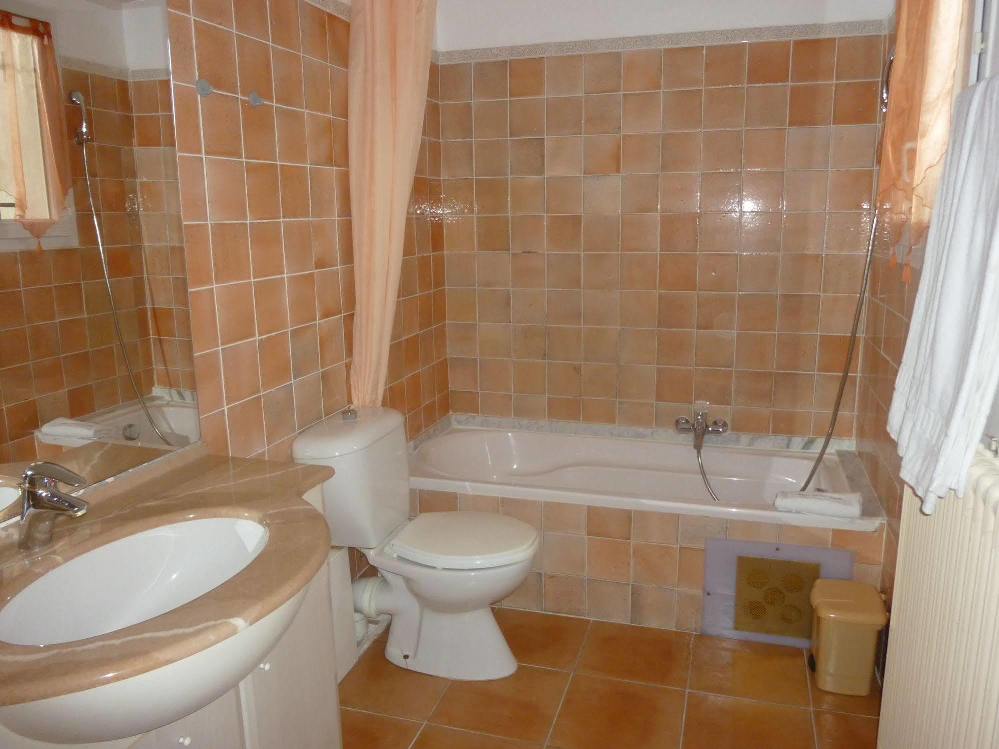 Hotel Martinengo Sainte-Maxime Esterno foto