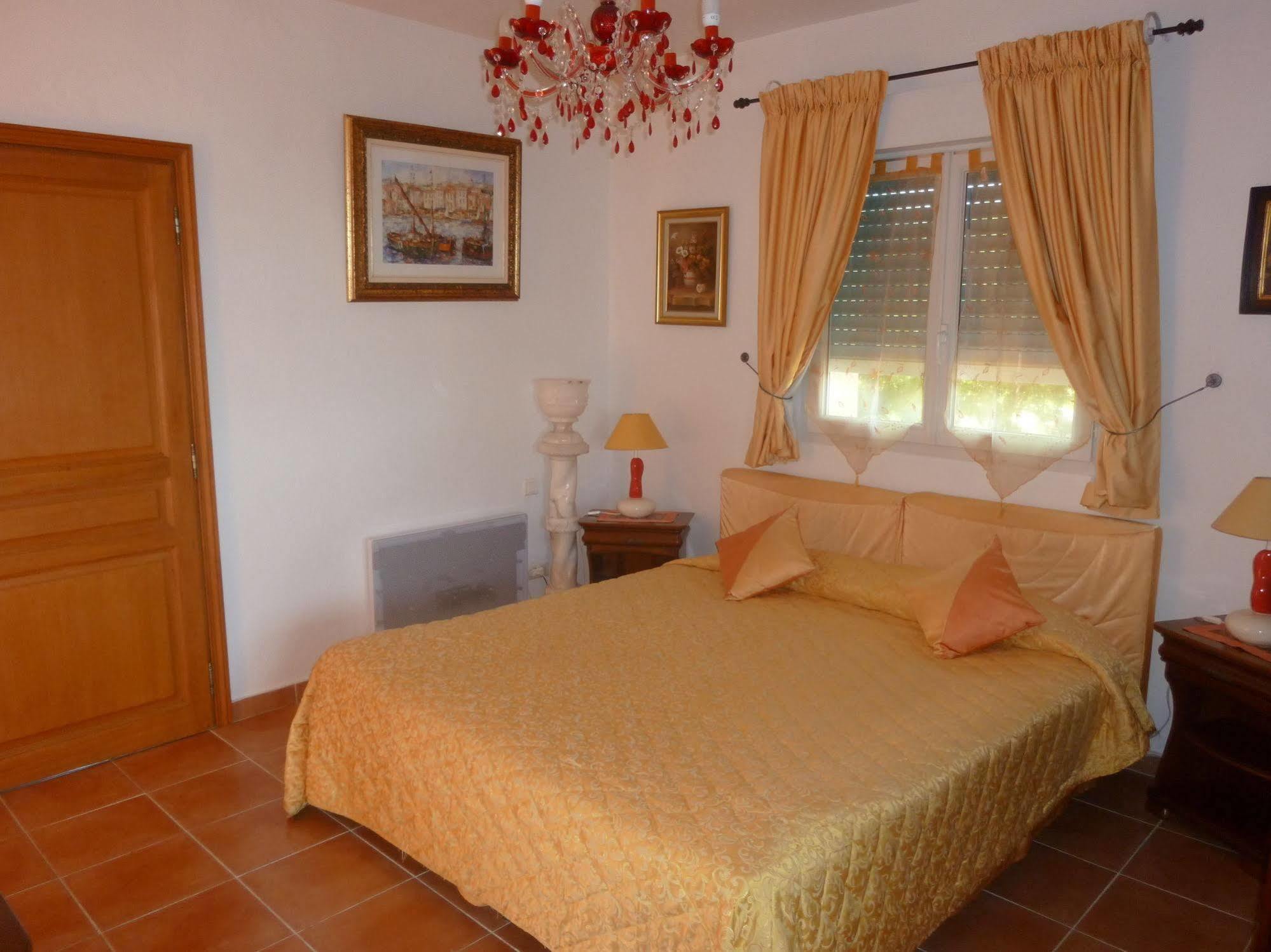 Hotel Martinengo Sainte-Maxime Esterno foto